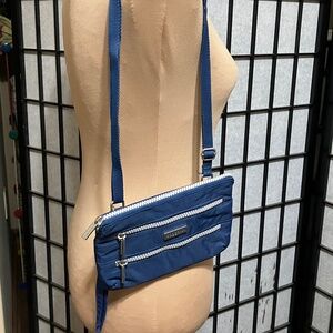 BAGGALLINI CROSSBODY SHOULDER BAG, BLUE